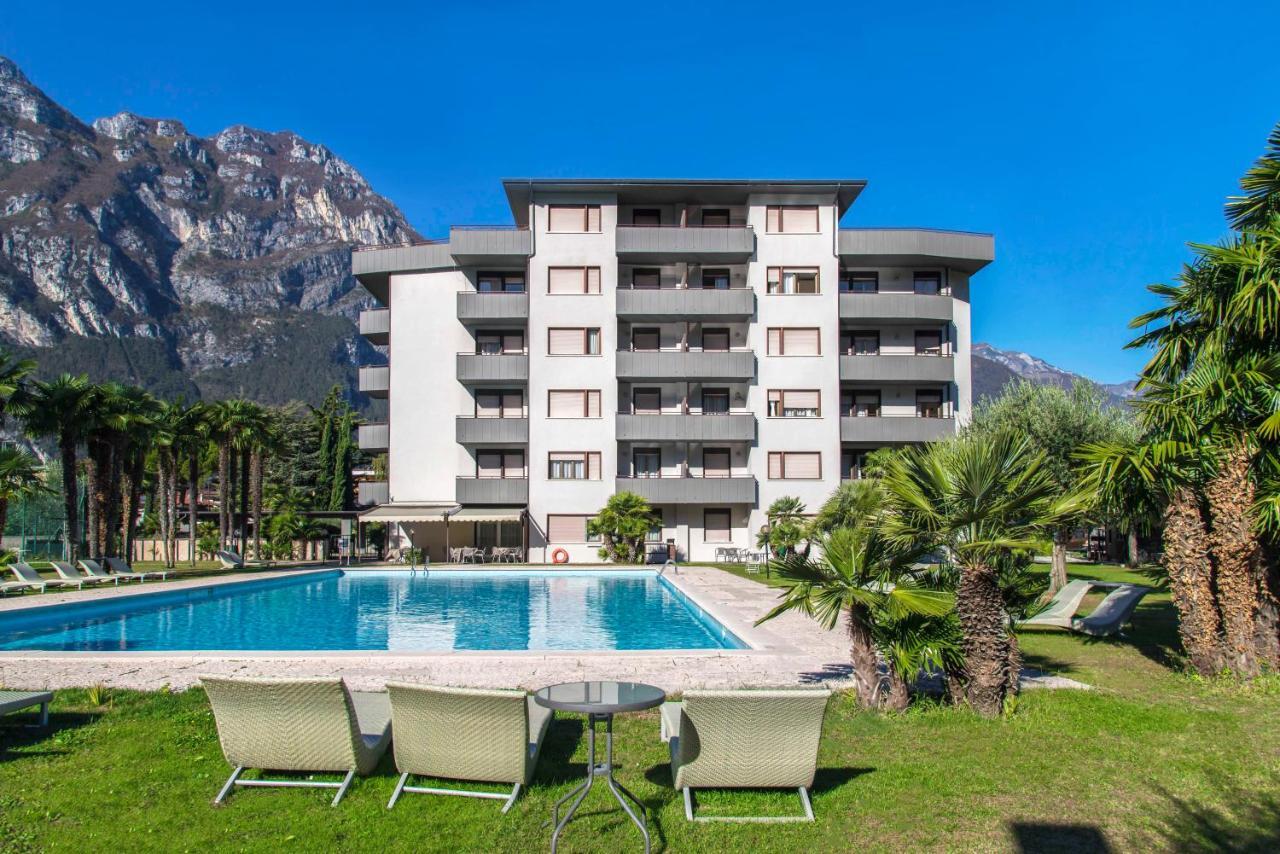 Residence Monica Riva del Garda Exteriör bild